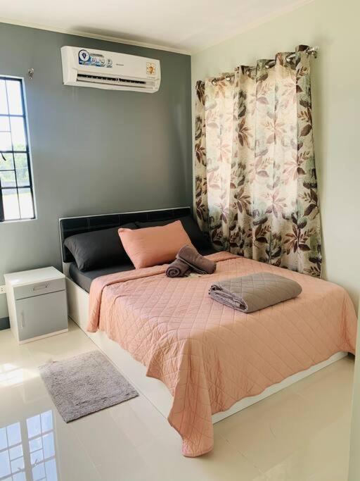 Cozy Home At A Private Subdivision Abucay 외부 사진